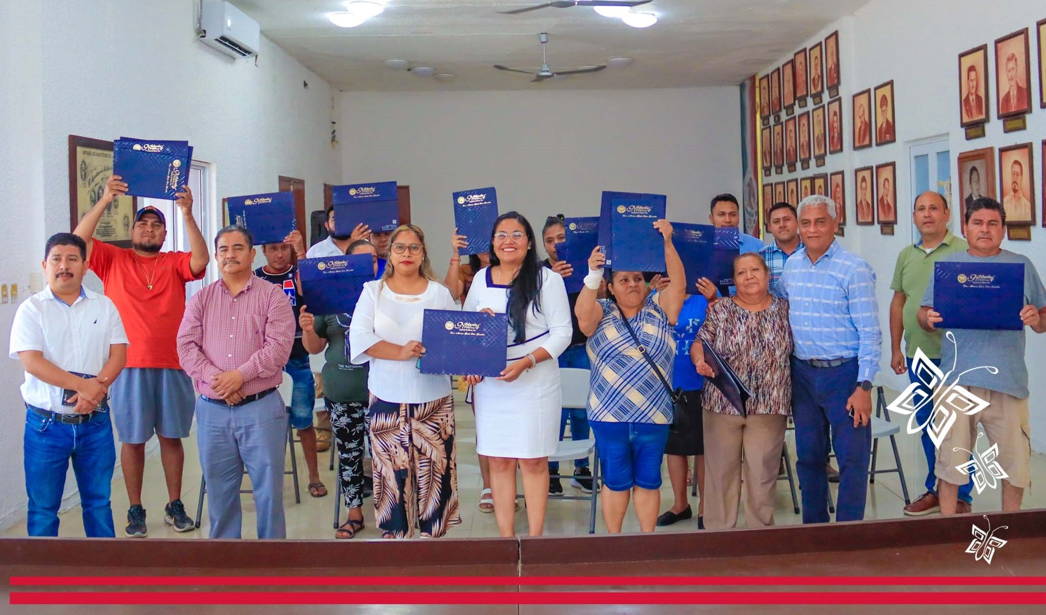 Entregan escrituras a familias martinenses