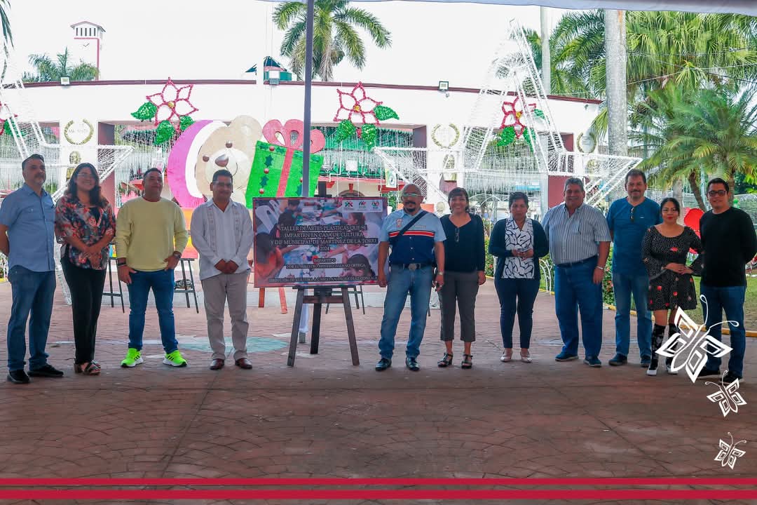 Presentan pinturas de los talleres de Casa de Cultura